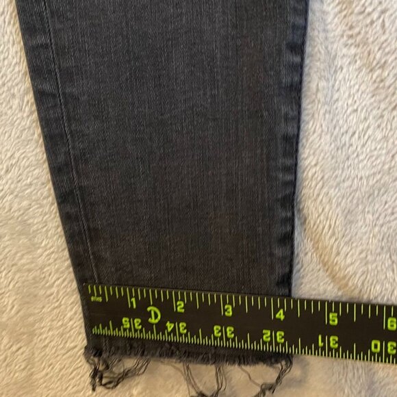 Madewell Womans Jeans 25T Black with Frayed Hem Distressed High-Rise Skinny - Picture 7 of 16